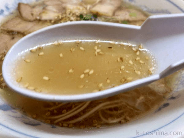 「博多ラーメンとことん停」のチャーシューメンのスープの画像
