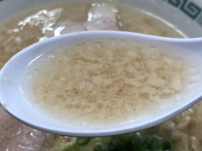 らーめん八の豚骨スープ 1